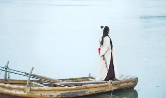 老梦到一个人是因为什么，当一个人频繁出现在你梦里（女人频繁梦到一个男人）