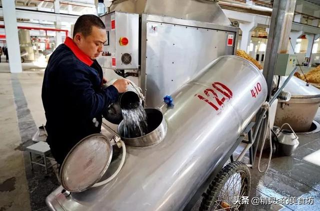 配制酒是什么酒，蒸馏配制酒是什么酒（新国标实施后再无“假酒”）