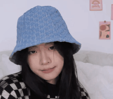 圆脸适合什么眼镜，圆脸适合什么眼镜框女（不同脸型适合什么样的配饰）