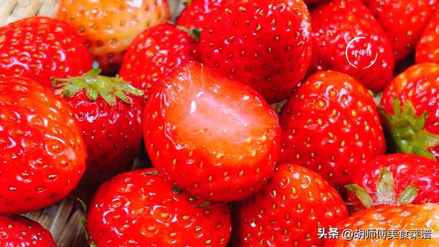 草莓怎么洗才干净，草莓怎么洗才干净呢（有人用面粉）