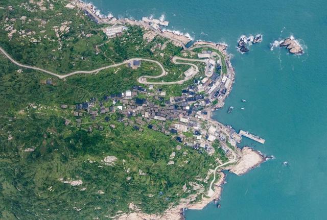 东极岛在哪里哪个城市，东极岛什么地方（江浙沪的这座神仙海岛）