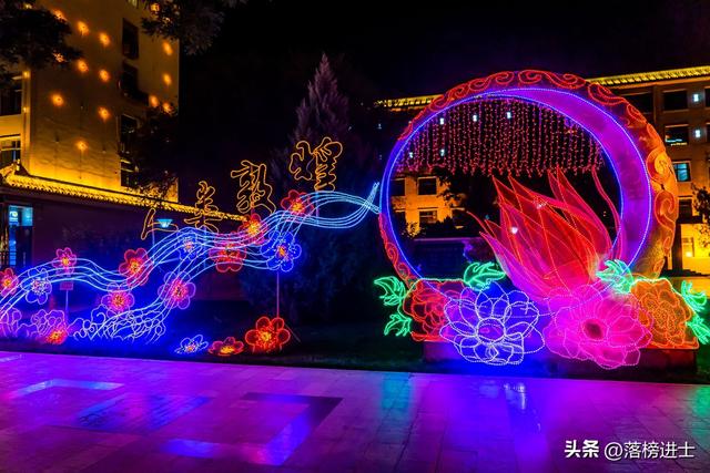 敦煌旅游景点，敦煌旅游景点门票价格（甘肃敦煌是一生必去的地方）