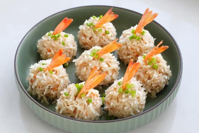 糯米莲藕珍珠丸子怎么做，糯米莲藕珍珠丸子怎么做视频（年夜饭做一道珍珠糯米丸子）