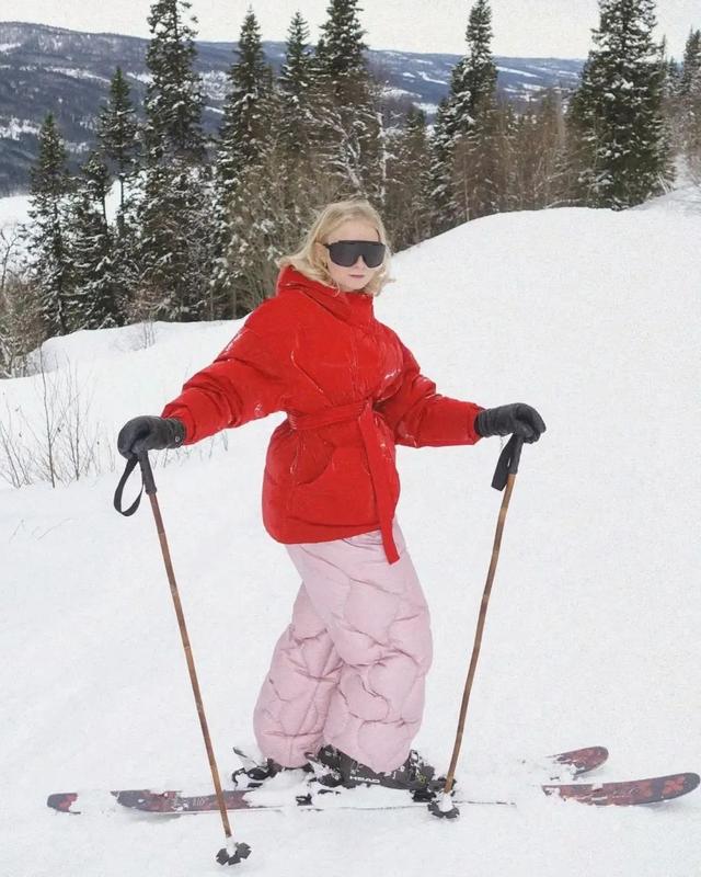 滑雪初学者必看技巧，新手滑雪小技巧让你初上雪场也不露怯