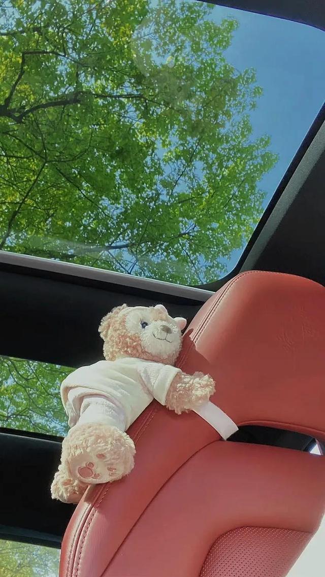 好看干净的背景图   夏天，好看干净的背景图书本天蓝色（夏日凉爽壁纸，更爱浅绿）