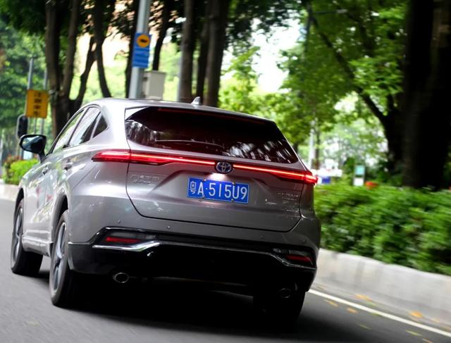 广汽丰田suv，广汽丰田suv有几款（这才是中型SUV该有的样子）