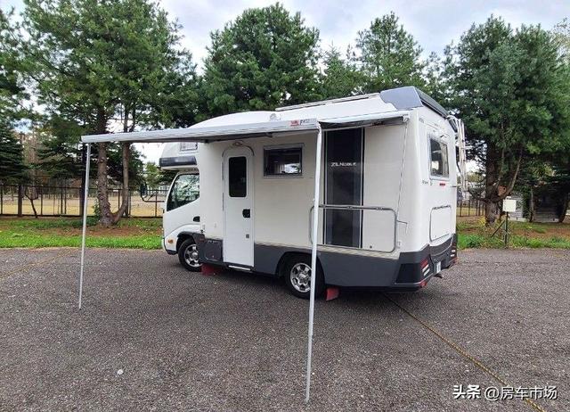 柴油轻卡汽车大全，解放轻卡3.5米最新款（丰田四驱版轻卡房车）