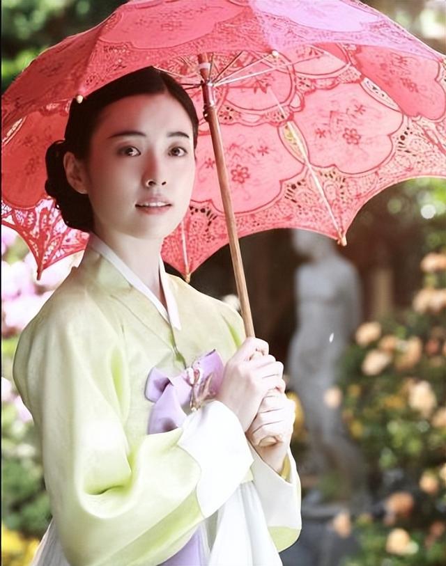 韩国最美十位女星，2023年韩国最美的10大女星