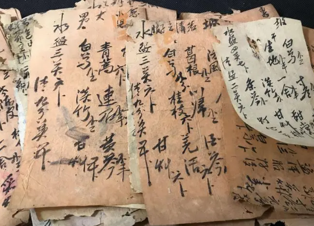 48岁施今墨近况，临终将10张秘方无偿捐国