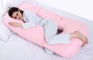孕妇枕的作用有哪些，孕妇枕的好处与坏处（怀孕期间要不要用孕妇枕）