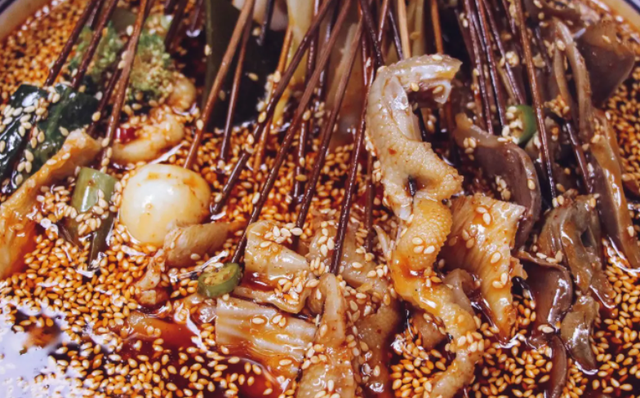 四川名特产小吃有哪些，四川特产小吃排行榜前十名（每种都是四川人的心头爱）