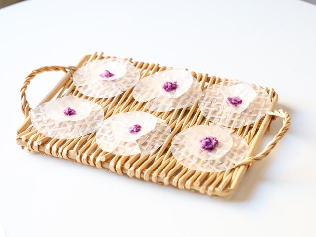 纸花怎么做，小学三年级手工剪纸花怎么做（自制高颜值春卷花）