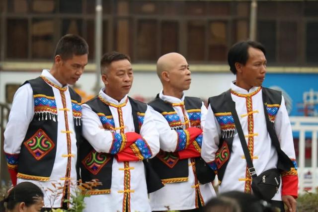 农村支教老师的真实生活，支教老师的“快乐生活”