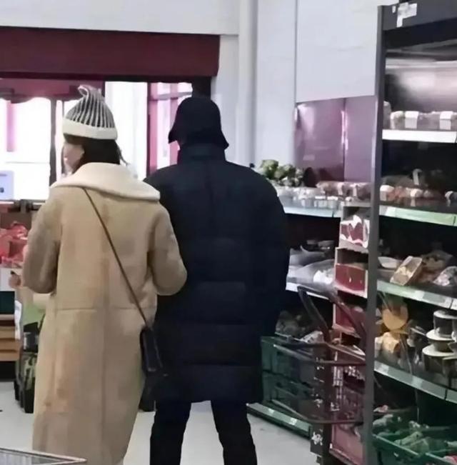 李兰迪男朋友是谁，李兰迪小到大没变（张新成李兰迪同游泰国）