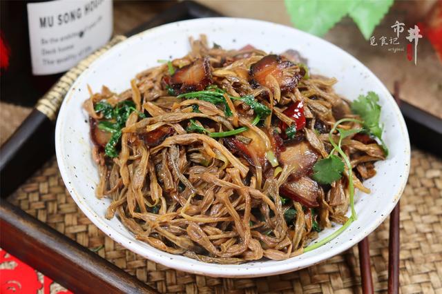 豆角多久能熟，豆角吃起来脆是不熟吗（要记住“先油后水”）