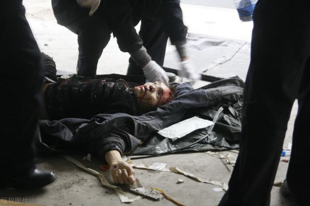 人死后身体因这5件事无法安息，人死后不能摸尸体的脸