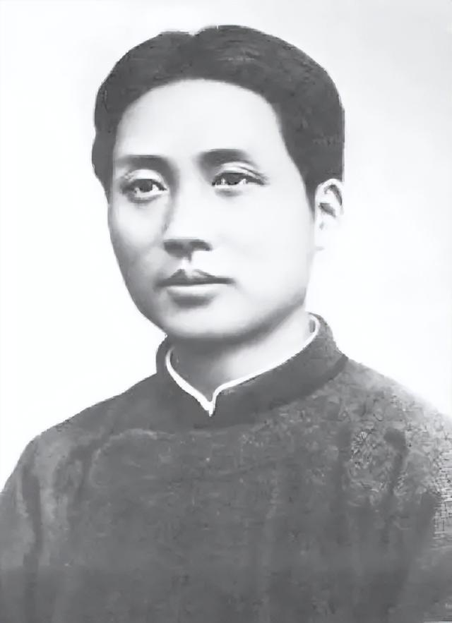 黄埔军校3期出了哪些有名的人物，黄埔军校第十期名人（毛主席推荐入学的5名黄埔生）