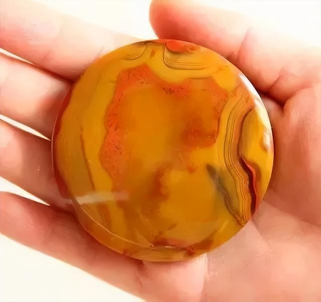 荔枝冻是什么料，荔枝冻是什么料好不（南红和战国红有几毛钱关系）