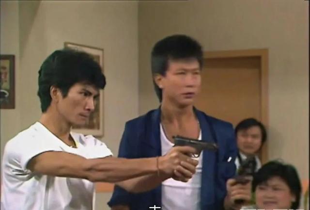 黄子华周慧敏电影，周慧敏香港流行乐坛玉女掌门人（68岁TVB一代神隐22年终出山拍戏）