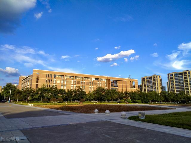 浙江在哪个省哪个城市，浙江在哪里哪个省份哪个市（这座浙江C位城市究竟有多“牛”）