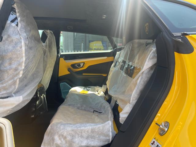 兰博基尼跑车多少钱一台，兰博基尼跑车多少钱一台汽车（兰博基尼行情也不行了）