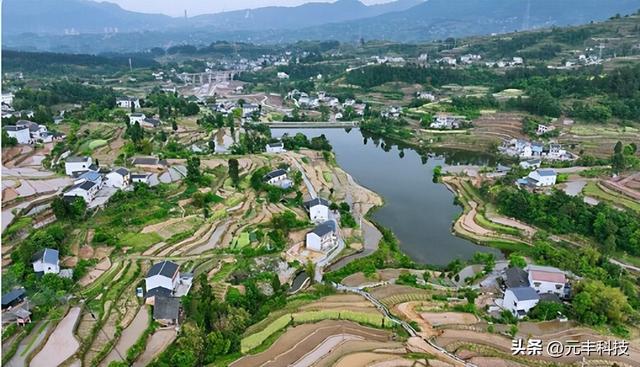 农村和城市的区别，农村和城市郊区有何种区别（农村和城市现代最大的区别在哪儿）