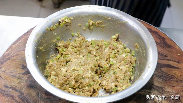芹菜饺子馅的做法，芹菜饺子馅的做法大全（头伏的饺子用这4种菜调馅）