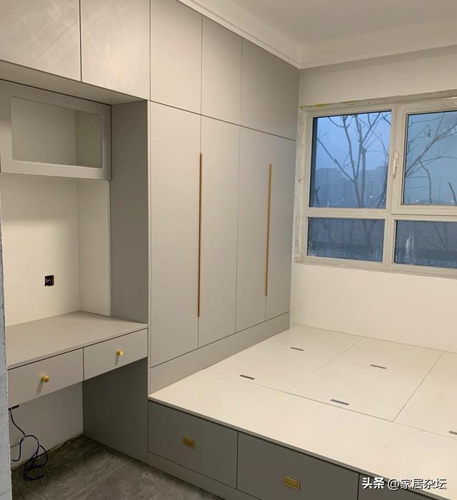 榻榻米什么意思，榻榻米是什么（不会再装榻榻米）