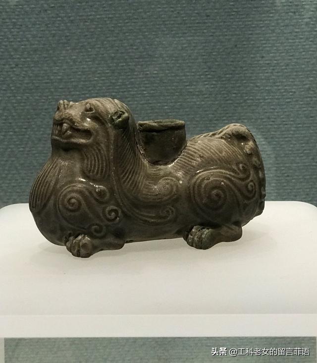 青瓷莲花尊是什么朝代的，青瓷莲花尊是什么朝代的瓷器（湖北省博：两晋和南朝时期）