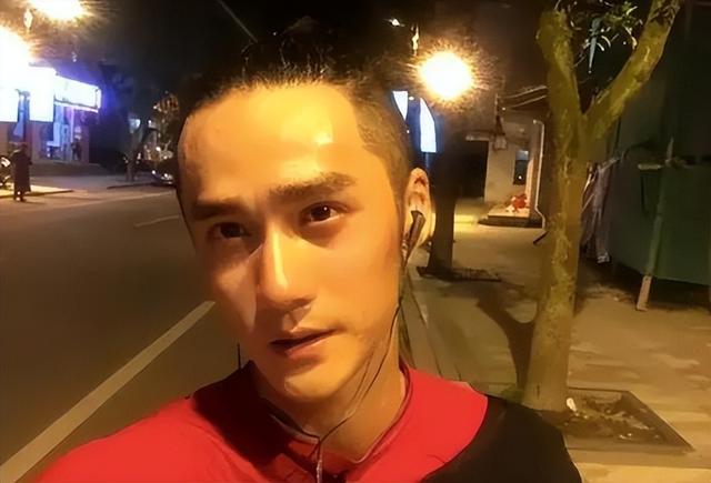 蒋劲夫家暴的来龙去脉，终于为他当初的粗暴行为