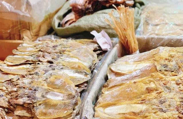 银耳多少钱一斤，黄金银耳的种植前景（盘溪批发市场给的）