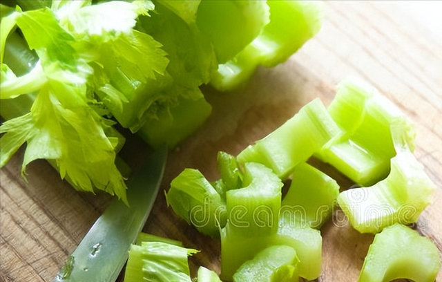 最有效减肥食谱，一周让你饱着瘦下去（这个夏天有口福了）