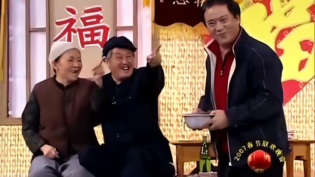 说相声的男演员，相声演员排名（有人“相敬如宾”45年）