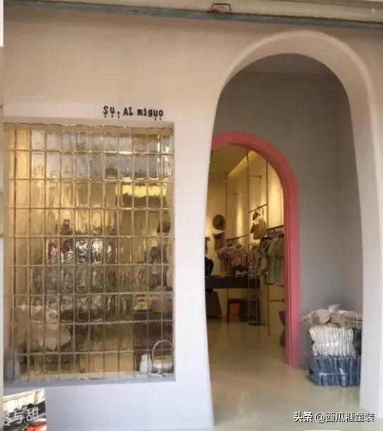 童装店名大全，童装店名大全免费取名（童装店门头最新装修太治愈了）