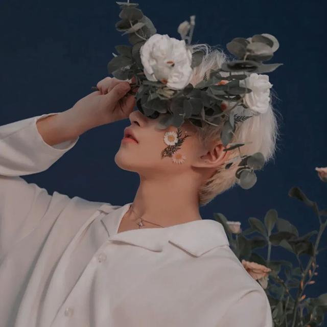 高级感男生头像，高级感拉满的男生头像微信（小众又高级的不露脸男生头像）