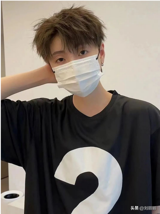 男生什么发型好看，男生弄什么发型好看（男士发型别乱剪）