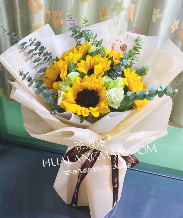 情人节给男朋友说的话，情人节说什么话给男朋友（情人节给男友送花要注意什么）