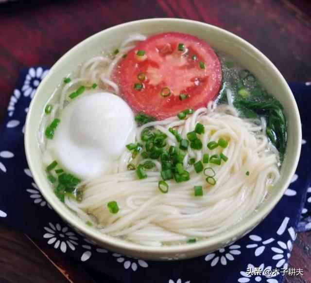 一种用树木制成的淀粉,桄榔粉制作 一种用树木制成的淀粉,桄榔粉制作