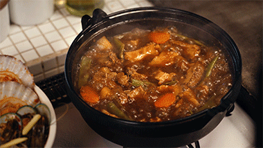 美贝怎么吐沙，2分钟花蛤快速吐沙子（洗白白盖上被子煮一煮）