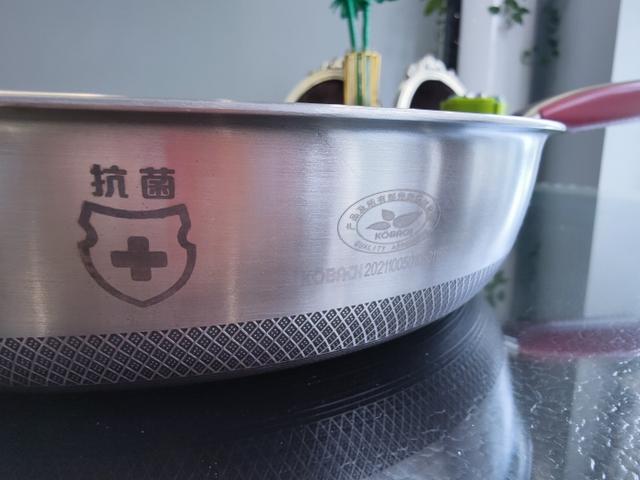 康巴赫炒锅怎么样，德国康巴赫炒锅怎么样（康巴赫第五代抗菌煎锅真的不粘锅）