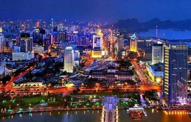 除夕幽默搞笑拜年祝福短信，除夕幽默搞笑拜年祝福短信图片（别样的年关 新春的慰语）