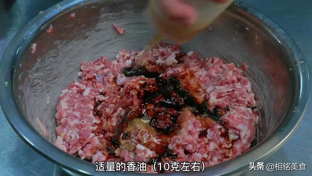 羊肉饺子馅怎么调好吃，纯羊肉水饺如何调馅好吃（记住2放3不放技巧）