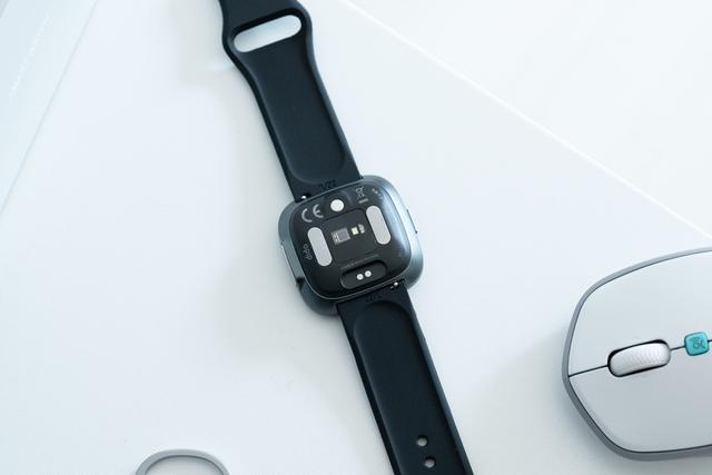 罗能g28智能手表app下载，罗能g28智能手表怎么调时间（G28心电血压智能手表）