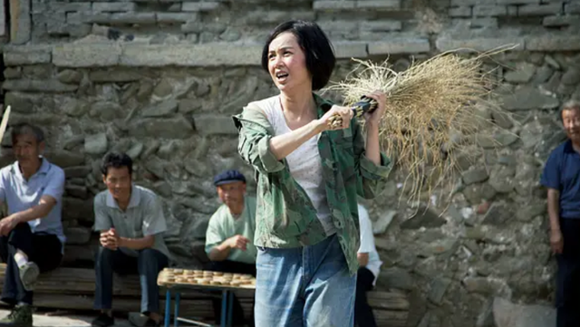 盘龙卧虎高山顶的演员，盘龙卧虎高山顶的演员是谁（把汤唯和蒋勤勤等女星放在一起）