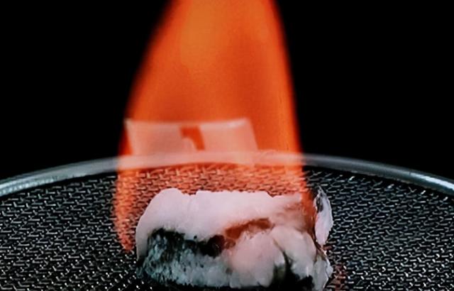 可燃冰是可再生能源吗，可燃冰属于可再生吗（与普通冰块相比）