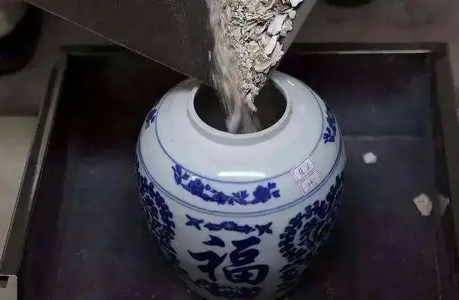 在异地死亡的人怎么运回老家？火车可以运送吗？