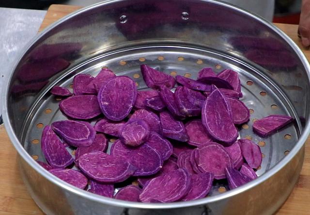 秋天到了吃什么食物好，秋天应该吃什么食物（建议：多吃“秋天6宝”）