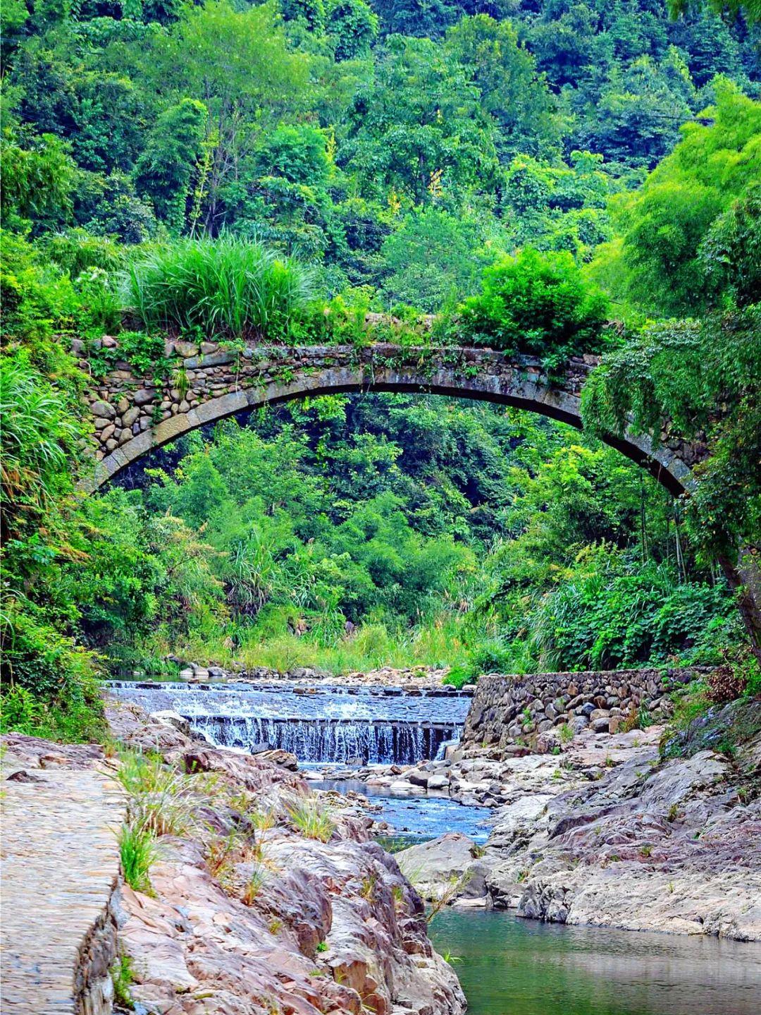 富春江旅游攻略，富春江旅游自由行攻略（中国唯一入选“全球最佳旅行地”）