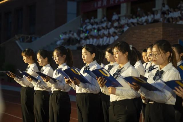 中考说说加油配图励志2022 关于中考说说带图片加油打气，中考说说加油配图励志2022（祝每个闪亮登场的少年）