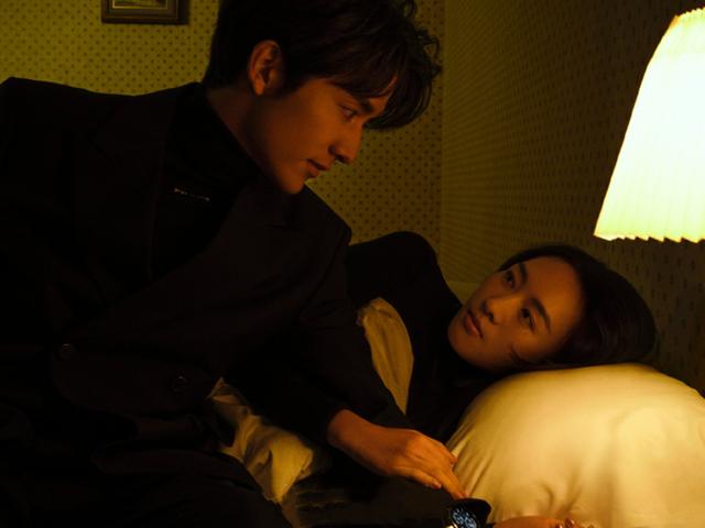 甜甜的年下恋，张新成《微暗之火》再演学霸